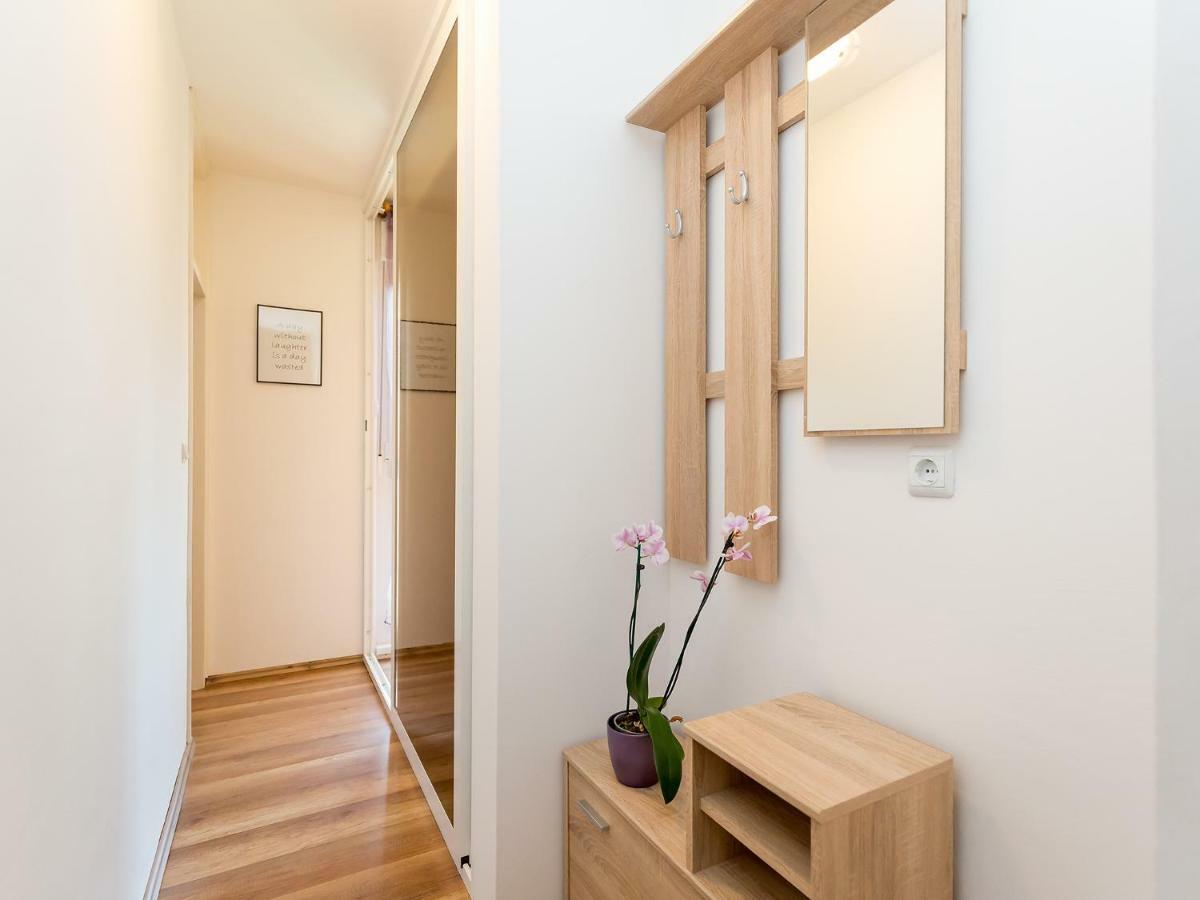 Apartment Lory'S Place 普拉 外观 照片